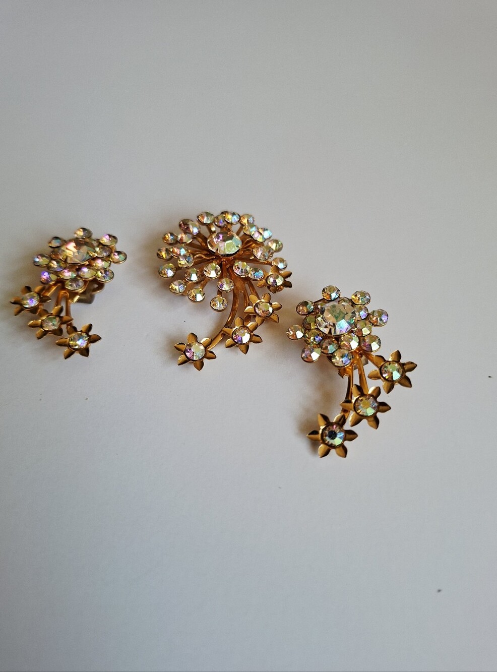 Vintage Mid- Century " Starburst /Spray Clip-on Earrings And Brooch Set.